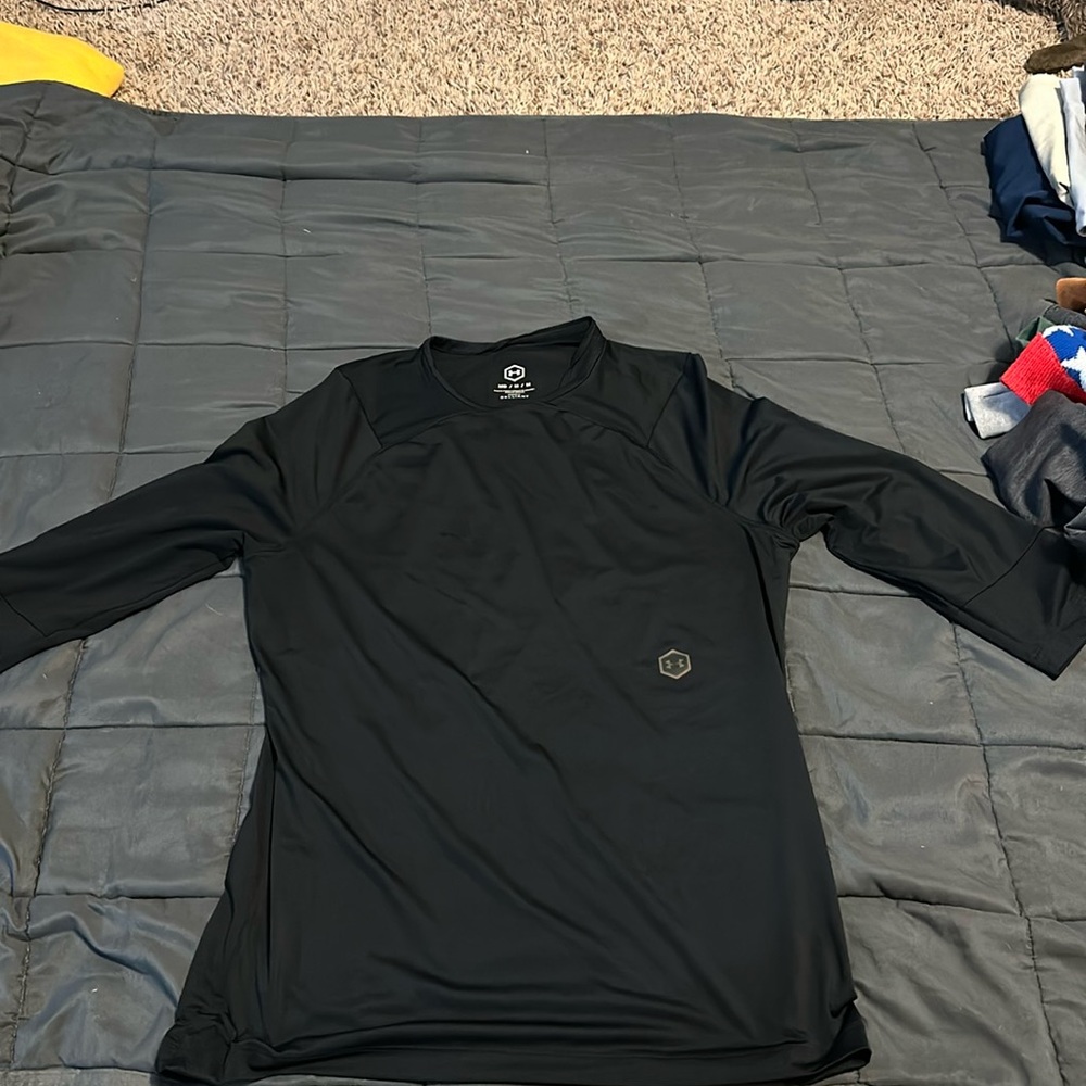 Under Armour Black 3/4 Sleeve Undershirt